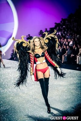 behati prinsloo in Victoria's Secret Fashion Show 2013