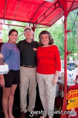 bob gibson-bar-b-q-family in Snapple Big Apple Barbecue Block Party