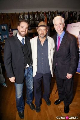 richard schiff in 'Chasing The Hill' Reception Hosted by Gov. Gray Davis and Richard Schiff