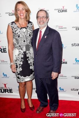 camille lee in Stand Up for a Cure 2013 with Jerry Seinfeld