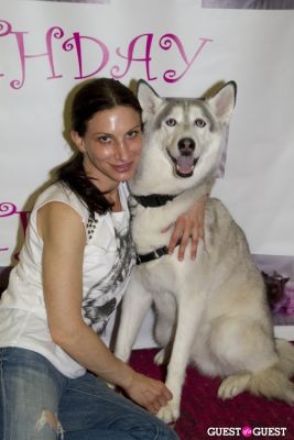 caroline loevner-and-therapy-dog in Pebble Iscious and Z Zee's Disco Birthday Bash
