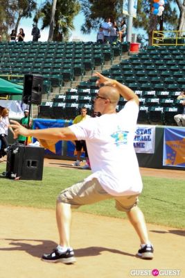 coby bell in 3rd Annual All-Star Kickball Game Benefiting Rising Stars of America