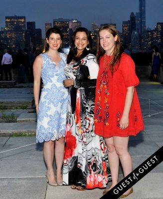 courtney toumey in Metropolitan Museum of Art Young Members Party 2015 event