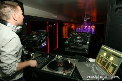 dj sammy-needlz in Live In 5 Launch and Networking Party at Citrine Lounge 