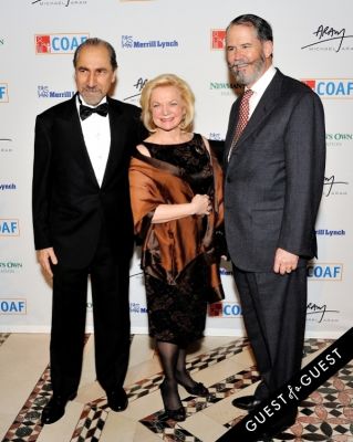 donna evans in Children of Armenia Fund 11th Annual Holiday Gala
