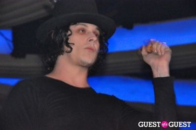 jack white in The Dead Weather and Harlem ROCK The Hollywood Palladium!!!