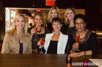 amy robach in Glow On The Row with DC NewsBabes