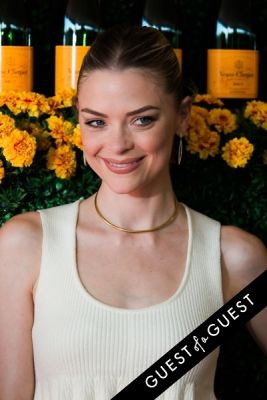 jaime king in The Sixth Annual Veuve Clicquot Polo Classic Red Carpet