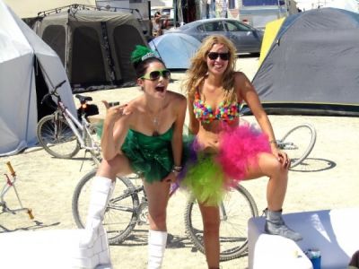 julia allison in Julia Allison Does Burning Man