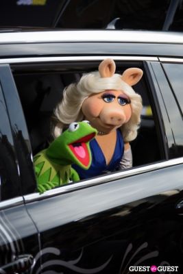 kermit the-frog-and-miss-piggy in Premiere Of Disney's 