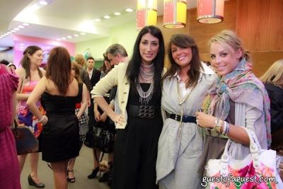 lauren solomon in Sip & Shop for a Cause benefitting Dress for Success