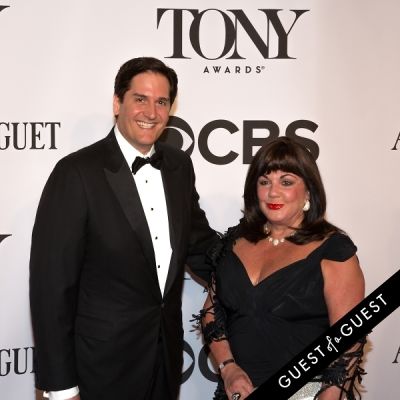 nick scandalios in The Tony Awards 2014