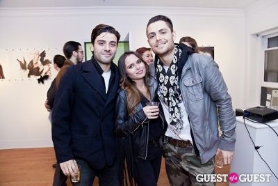 oscar isaac in Galerie Mourlot Livia Coullias-Blanc Opening