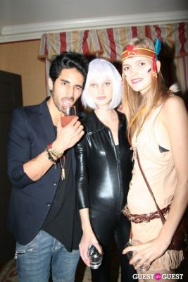 mirte maas in Lovecat Magazine Halloween Dinner Hosted by Jessica White and Byrdie Bell