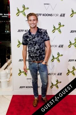 rj king in Jeff Koons for H&M Launch Party