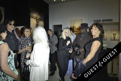 ronn goss in Mouche Gallery Presents the Opening of Artist Clara Hallencreutz's Exhibit 