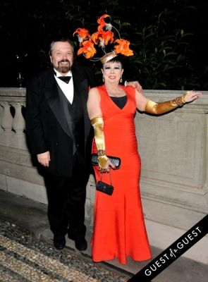 rosemary ponzo in Frick Collection Flaming June 2015 Spring Garden Party