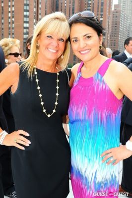 sherri abruzzese in Greystone Development 180th East 93rd Street Host The Party For The American Cancer Society