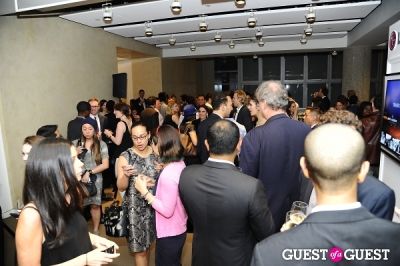 lg atmosphere in IvyConnect NYC Presents Sotheby's Gallery Reception