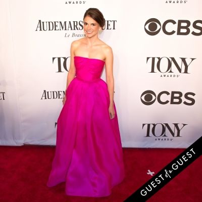 sutton foster in The Tony Awards 2014