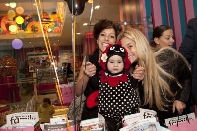 sylvie and-dana-haddad in The 10th Annual DivaLysscious Moms Halloween Spooktacular