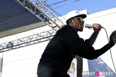 theophilus london in Mad Decent Block Party.