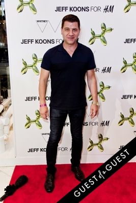 tom murro in Jeff Koons for H&M Launch Party