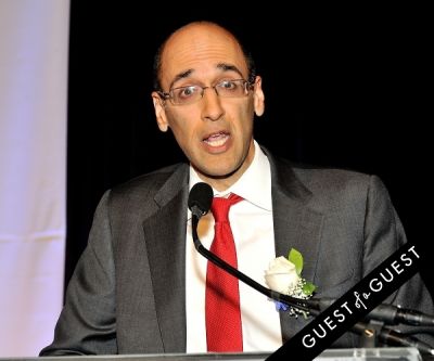 vik sawhney in Outstanding 50 Asian Americans in Business 2014 Gala