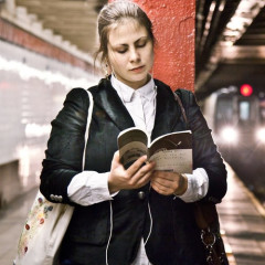 The Best Quick Reads For Your Subway Commute