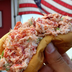 The 10 Best Lobster Rolls In The Hamptons