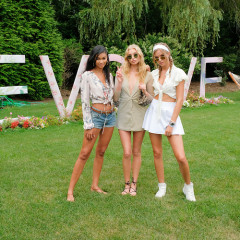What It's Really Like To Party With Models & Bloggers In The Hamptons