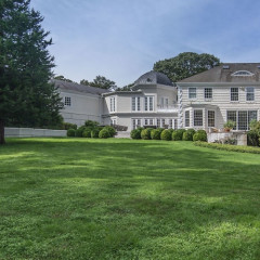 Celebrities Can't Stop Renting This Hamptons Home