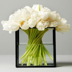 We've Found The Chicest, Shockingly Affordable Floral Arrangements In NYC