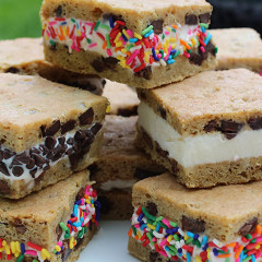 Lidey Heuck's Cookie Ice Cream Sandwiches Are The Sweetest Way To Cool Off