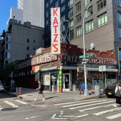 Get Married At Katz's Deli Like A Pastrami Princess For Just $2,500