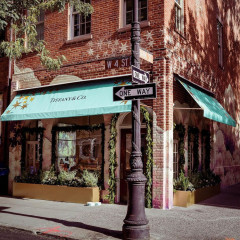 Tiffany's Pops Up In The West Village With A Most Charming Holiday Shop