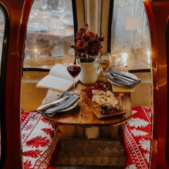 You Can Dine Inside An Adorable Alpine Gondola At This Swiss Fondue Bar