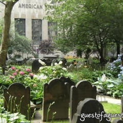 Get Spooked On An NYC Graveyard Tour