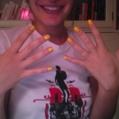 Yellow Nails Fever. Julia Allison Is A Tad Late On The Trend