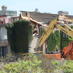 Calvin Klein Demolishes His Southampton House. First Photos!