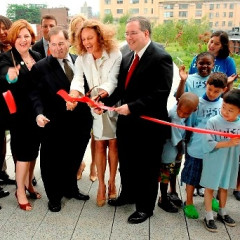 Photo Of The Day: Diane Von Furstenberg And Mayor Bloomberg Make It Official, High Line Opens To the Public