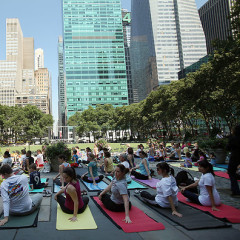 Photo Of The Day: Yoga In Bryant Park