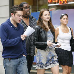 Ed Westwick and Leighton Meester Practicing Their Lines