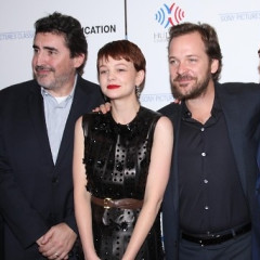 Peter Sarsgaard And Maggie Gyllenhaal Turn Out For Premiere Of 