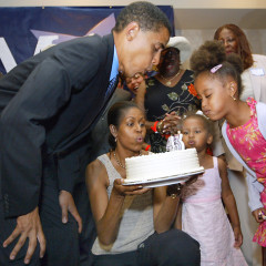 Sign Barack's Birthday Card!