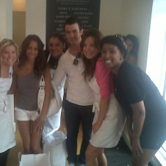 Spotted: One Of Those Jonas Kids At Georgetown Cupcake