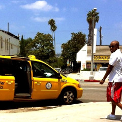Photo Of The Day: Jermaine Dupri Cabs It From Swingers