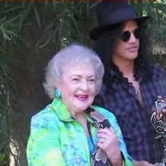 VIDEO: Slash & Betty White Are Stoked For These Reptiles