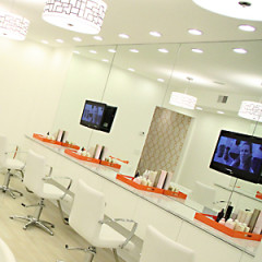Guest Of A Guest & Gilt City Daily Deals: Privé NY Salon Full Highlights And Conditioning Treatment