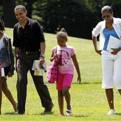 Obama Vacations On Martha's Vineyard